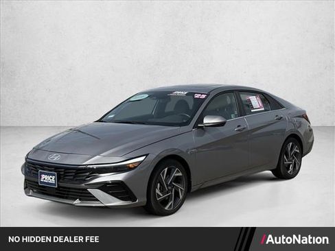 Certified 2025 Hyundai Elantra Limited FWD image 1