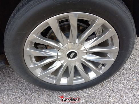 Used 2023 Cadillac Escalade ESV Premium Luxury image 14