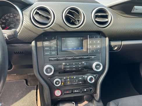 Used 2018 Ford Mustang Coupe RWD image 16