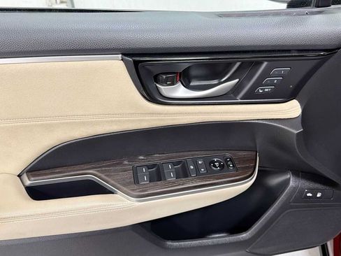 Used 2018 Honda Clarity Touring image 15