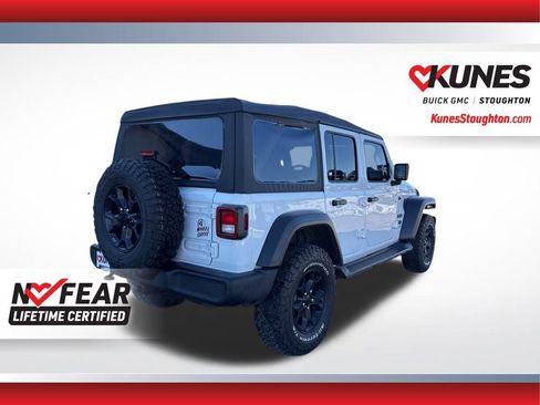 Used 2022 Jeep Wrangler Unlimited Sport image 11
