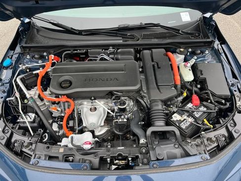 Used 2025 Honda Civic Sport image 28