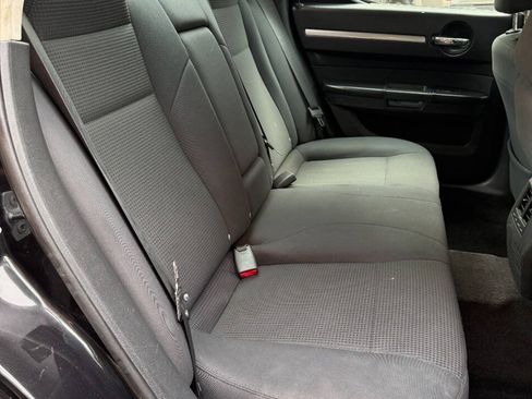 Used 2010 Dodge Charger SXT RWD image 16