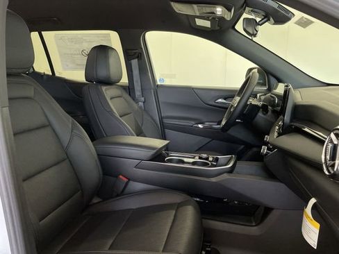 New 2026 Chevrolet Equinox LT w/ Convenience Package II AWD/4WD image 22