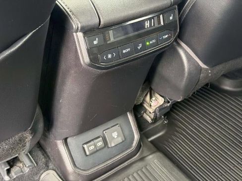Used 2022 Toyota Highlander Platinum image 46