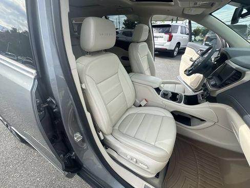 Used 2023 GMC Acadia Denali AWD/4WD image 29