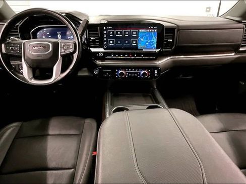 Used 2024 GMC Sierra 2500 SLT w/ SLT Premium Package image 18