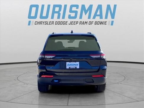 New 2024 Jeep Grand Cherokee Trailhawk w/ Advanced Protech Group II AWD/4WD image 5
