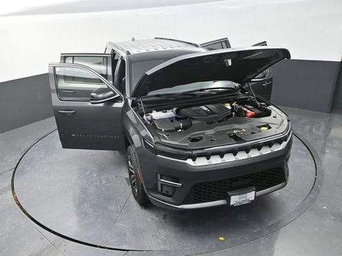 New 2026 Jeep Grand Wagoneer L 4WD image 30