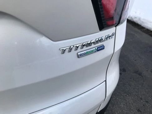 Used 2018 Ford Escape Titanium image 41