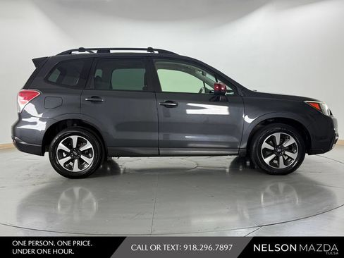 Used 2018 Subaru Forester 2.5i Premium AWD/4WD image 5