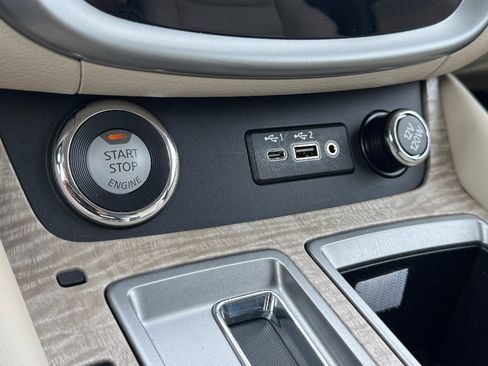 Used 2022 Nissan Murano SV image 18