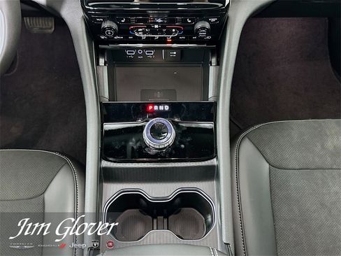 New 2025 Jeep Grand Cherokee L Altitude image 27