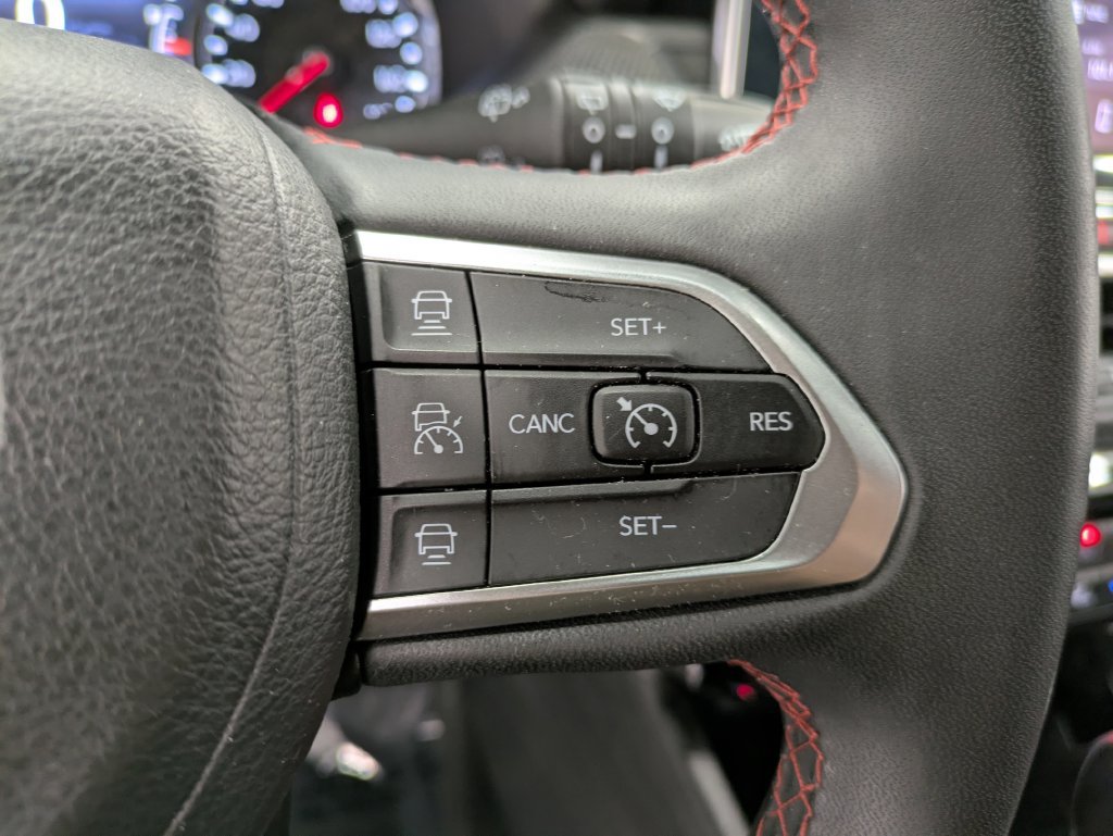Used 2024 Jeep Compass Trailhawk AWD/4WD image 18