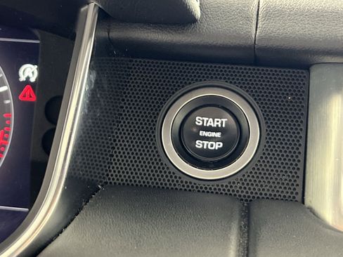 Used 2019 Land Rover Range Rover HSE image 34