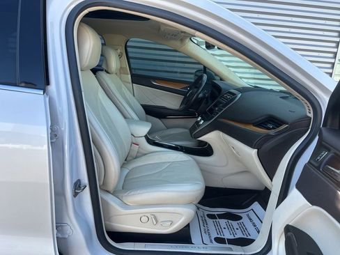 Used 2016 Lincoln MKC Reserve image 27