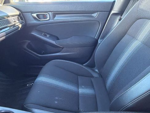 Used 2022 Honda Civic Sport image 12