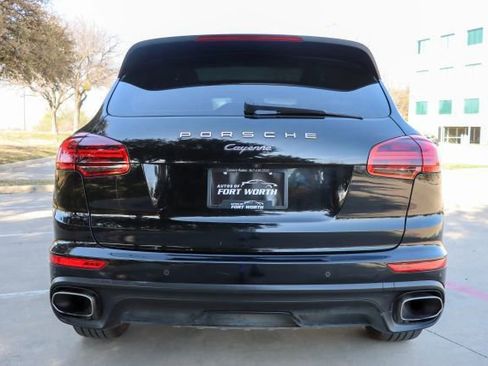 Used 2016 Porsche Cayenne image 6