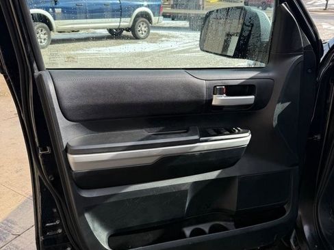 Used 2018 Toyota Tundra SR5 image 10