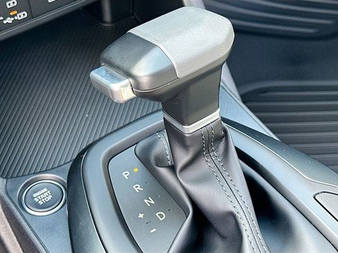 New 2025 Kia K4 LXS image 16