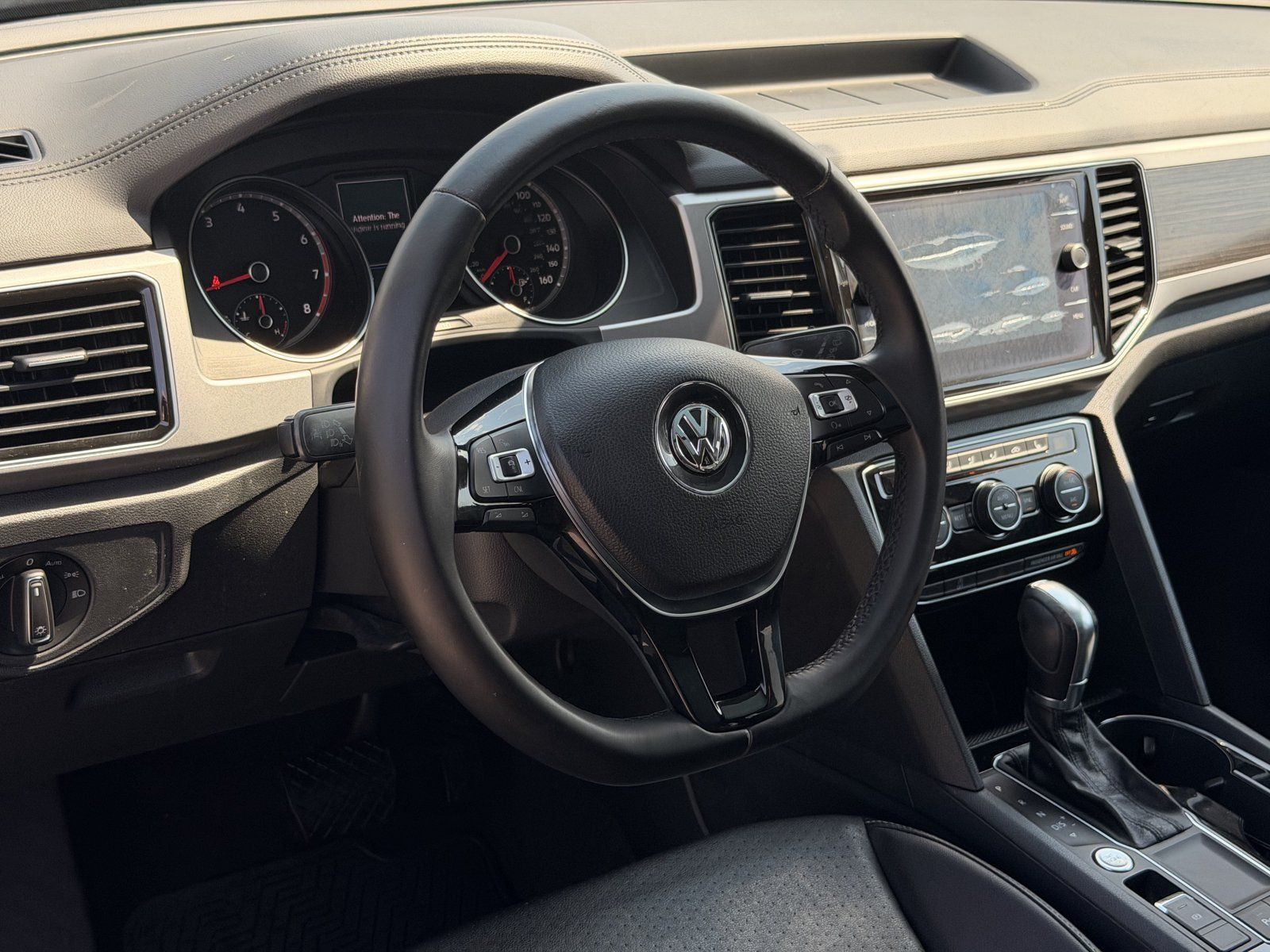 Used 2018 Volkswagen Atlas SEL FWD image 16