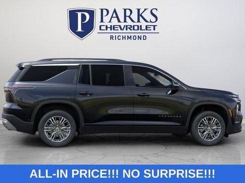 New 2027 Chevrolet Traverse LT w/ Driver Confidence Package FWD image 8