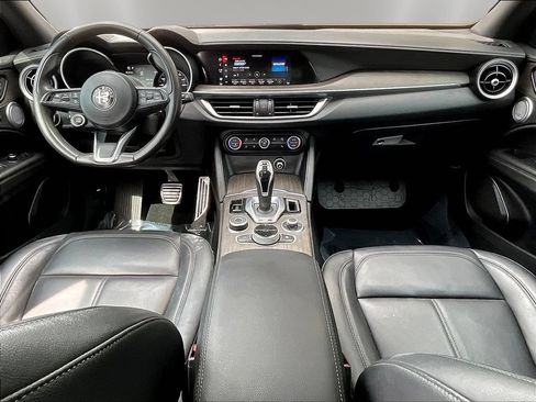Used 2023 Alfa Romeo Stelvio Ti AWD/4WD image 7