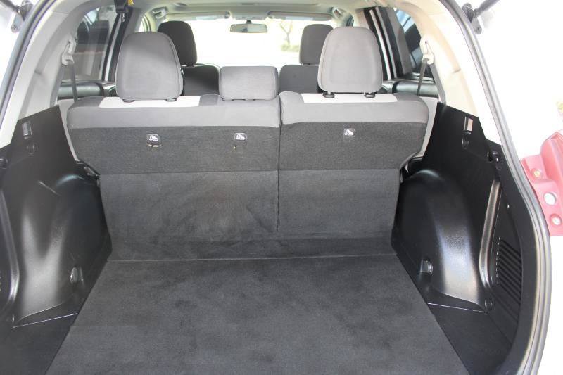 Used 2015 Toyota RAV4 XLE AWD/4WD image 13
