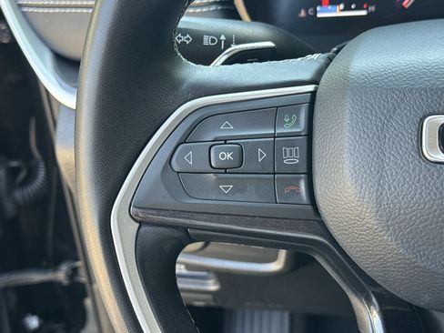 Used 2022 Jeep Grand Cherokee L Laredo w/ Luxury Tech Group I RWD image 24