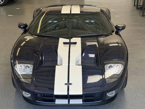 Used 2006 Ford GT RWD image 4