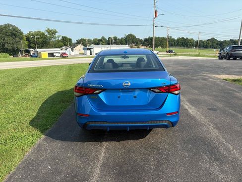 Used 2024 Nissan Sentra SV FWD image 3