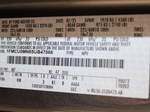 Certified 2025 Ford Escape ST-Line image 24