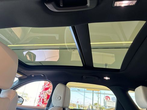 New 2025 Jaguar F-PACE R-Dynamic S image 10