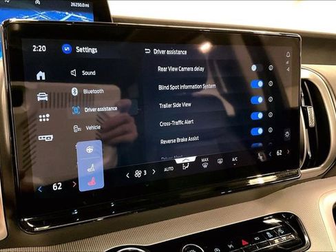 Used 2025 Ford Expedition Active AWD/4WD image 39