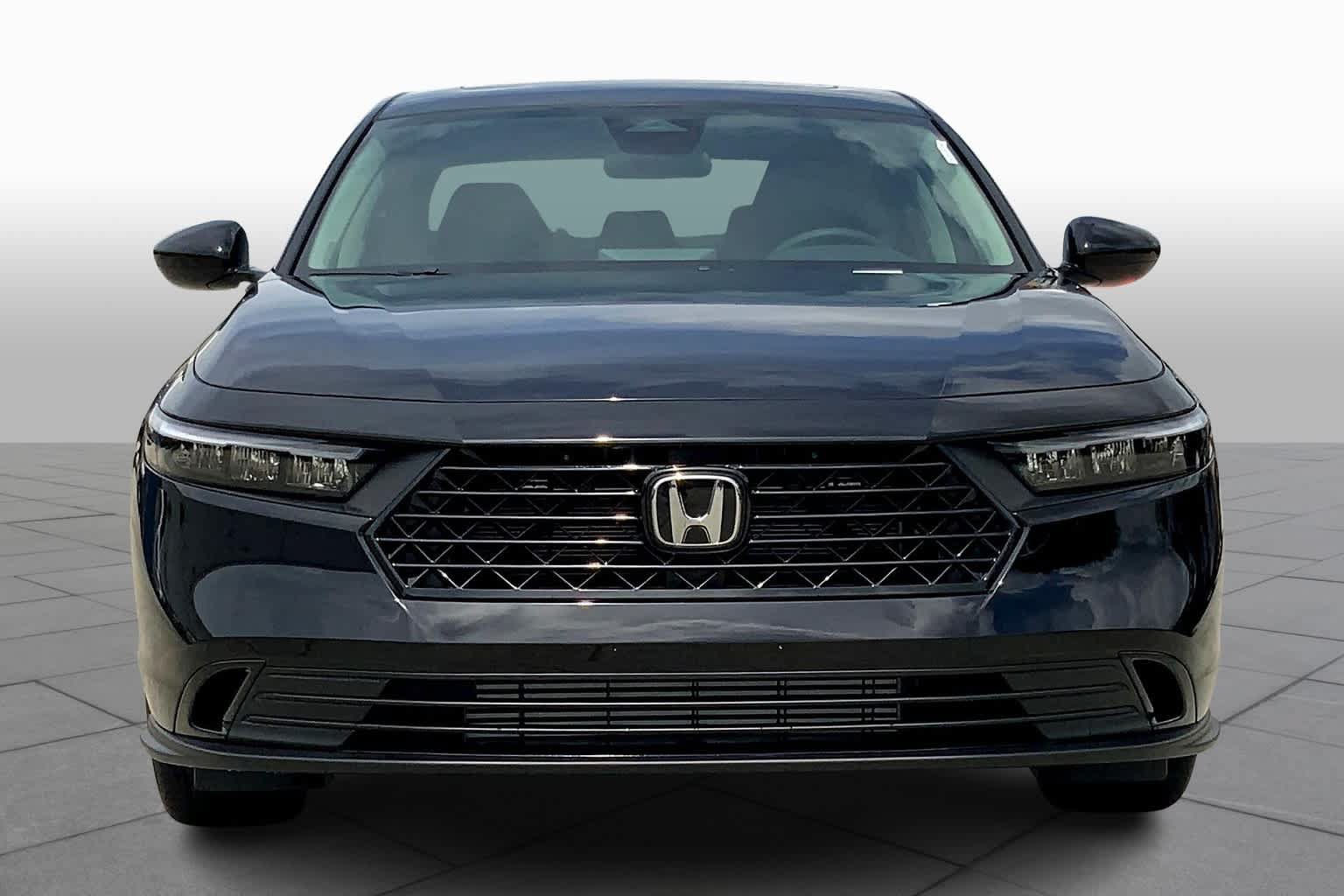 Used 2025 Honda Accord SE image 3