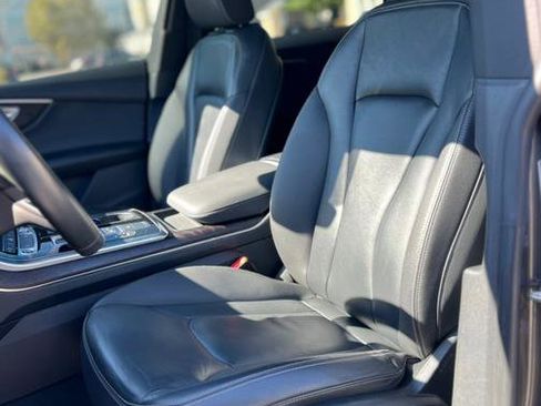 Used 2021 Audi Q8 Premium w/ Black Optic Package image 34