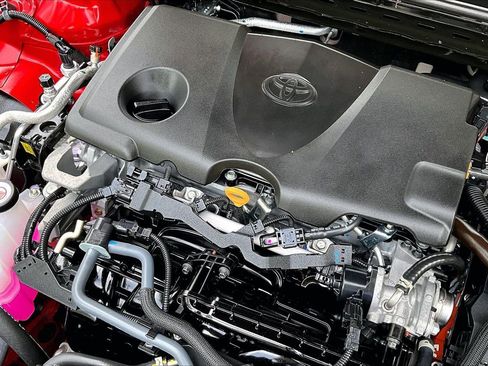 Used 2025 Toyota Camry XSE FWD image 32