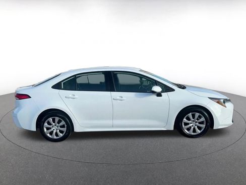 Used 2025 Toyota Corolla LE image 16
