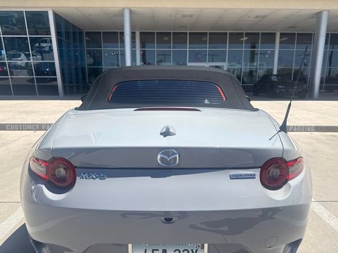 Used 2024 MAZDA MX-5 Miata Grand Touring RWD image 6