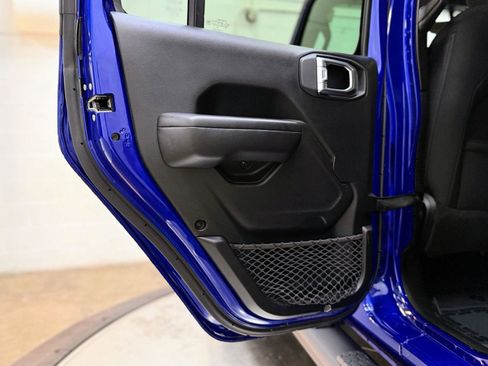 Used 2019 Jeep Wrangler Unlimited Sport S image 15