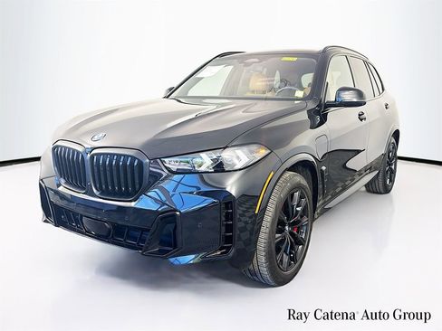 Certified 2025 BMW X5 xDrive50e w/ M Sport Package AWD/4WD image 3
