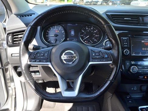 Used 2022 Nissan Rogue Sport SV w/ Technology Package AWD/4WD image 14