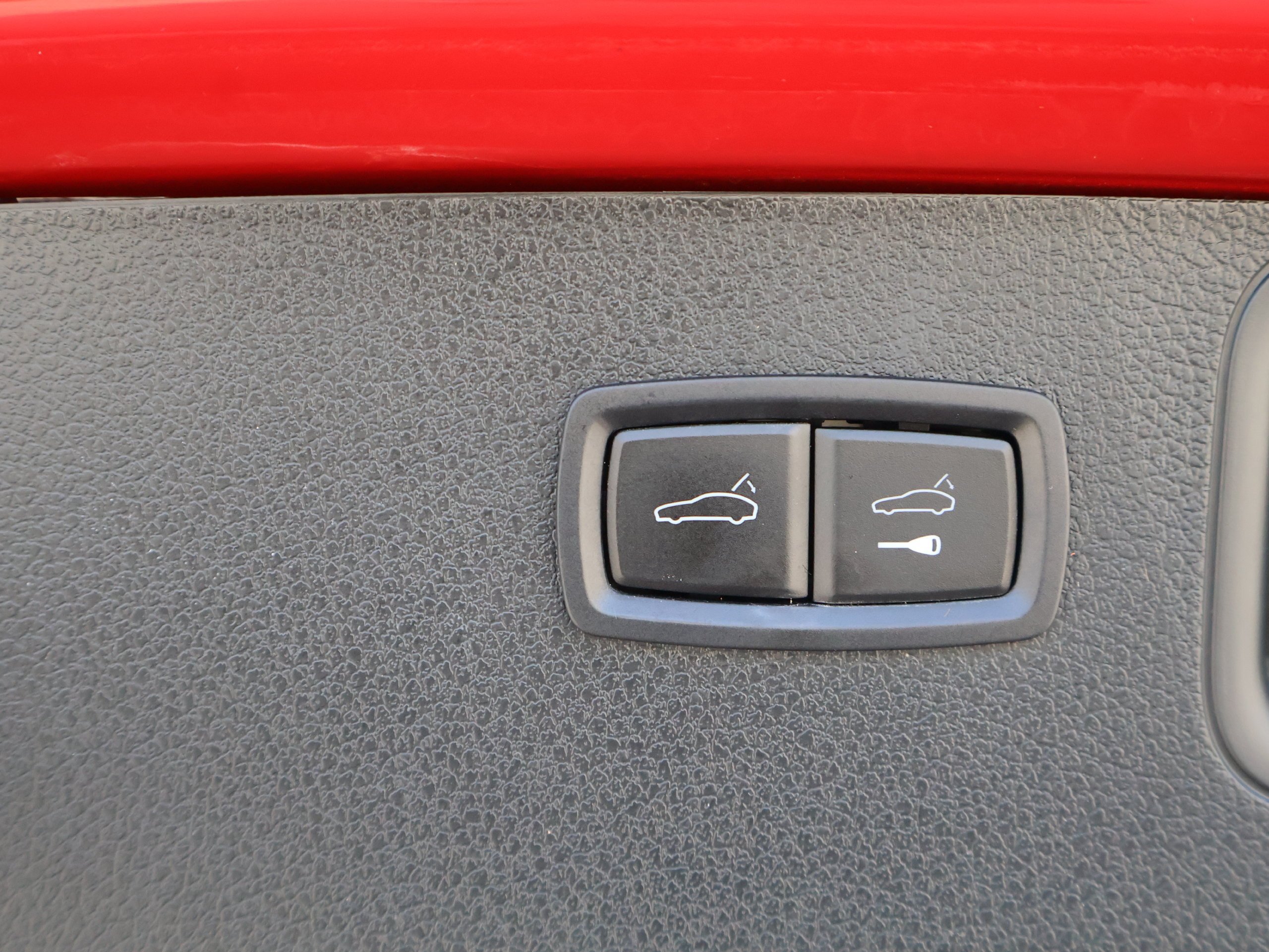 Used 2020 Porsche Macan S AWD/4WD image 18