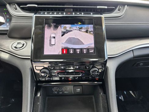 Used 2022 Jeep Grand Cherokee Limited 4xe w/ Luxury Tech Group II image 22