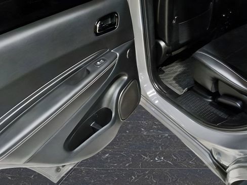 Used 2022 Dodge Durango SRT w/ Black Package AWD/4WD image 33