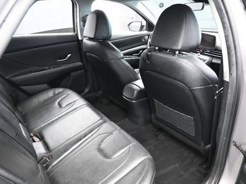 Used 2022 Hyundai Elantra Limited FWD image 42
