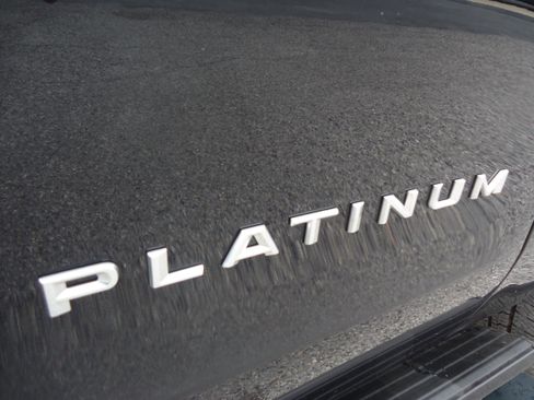Used 2025 Ford Expedition Max Platinum AWD/4WD image 10
