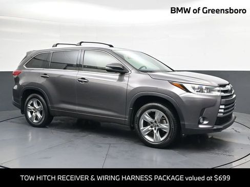 Used 2018 Toyota Highlander Limited AWD/4WD image 1