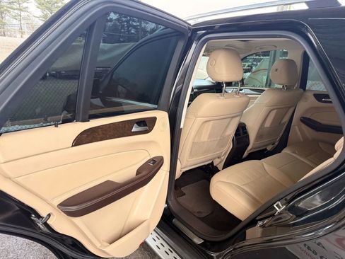 Used 2017 Mercedes-Benz GLE 350 GLE 350 4MATIC Sport Utility 4 image 17