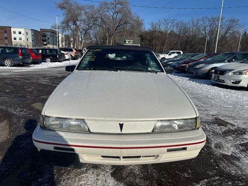 Used 1992 Pontiac Sunbird SE image 2
